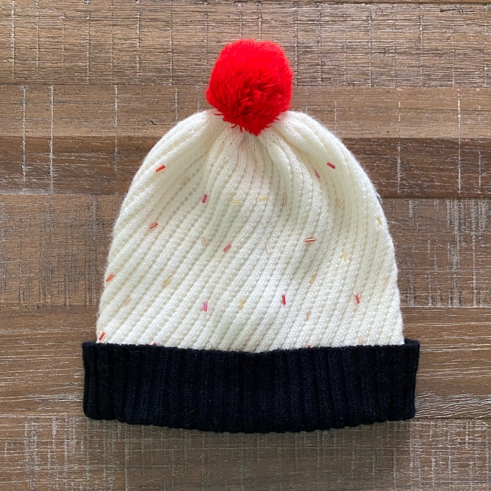 Kate Spade ♠️ cupcake beanie